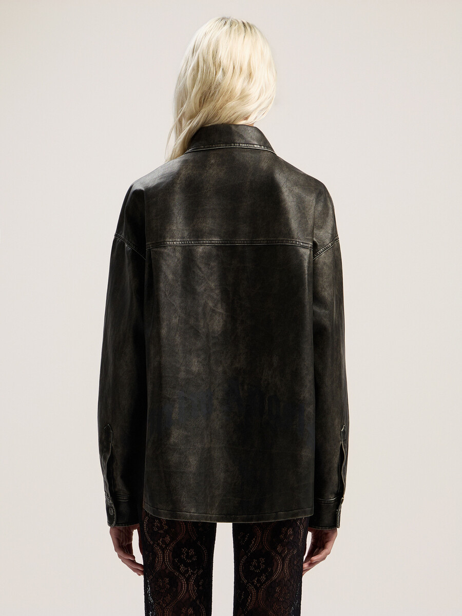 beschichtetes overshirt mit gebogenem logo