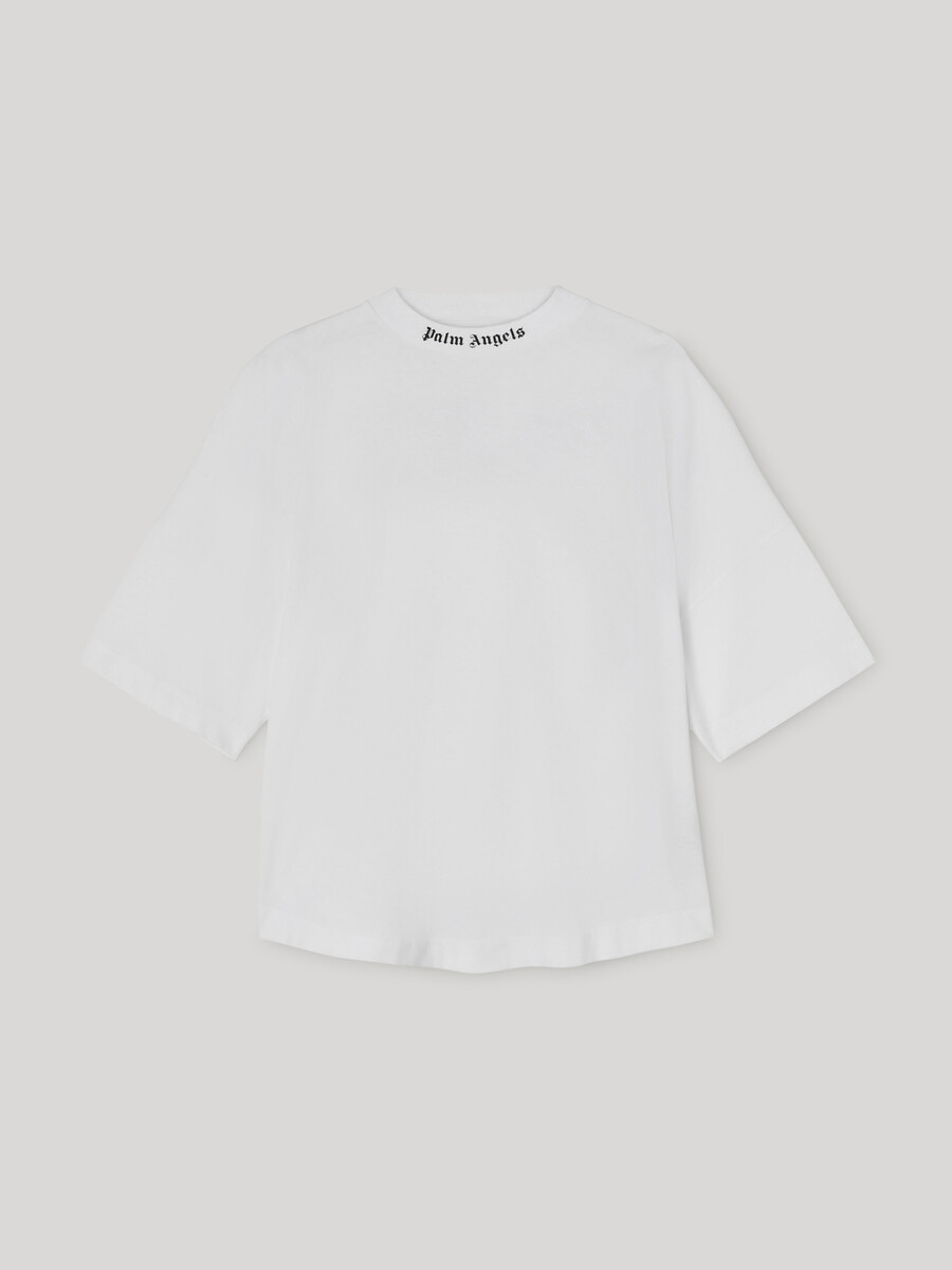 klassisches logo auf dem te-shirt