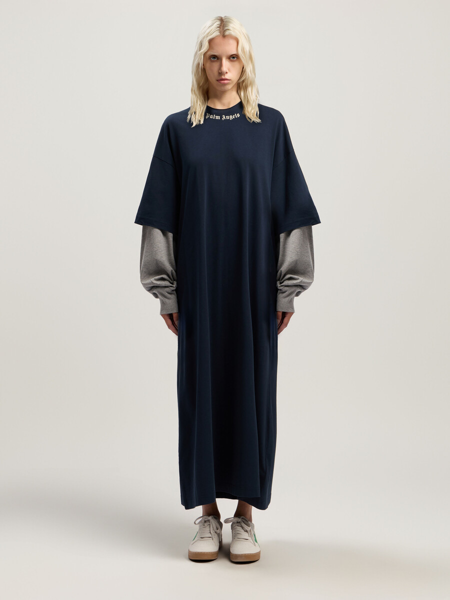 lagenkleid mit geschwungenem logo