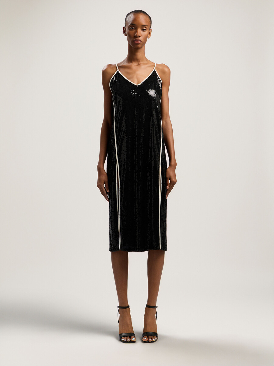 paillettenkleid mit geschwungenem logo