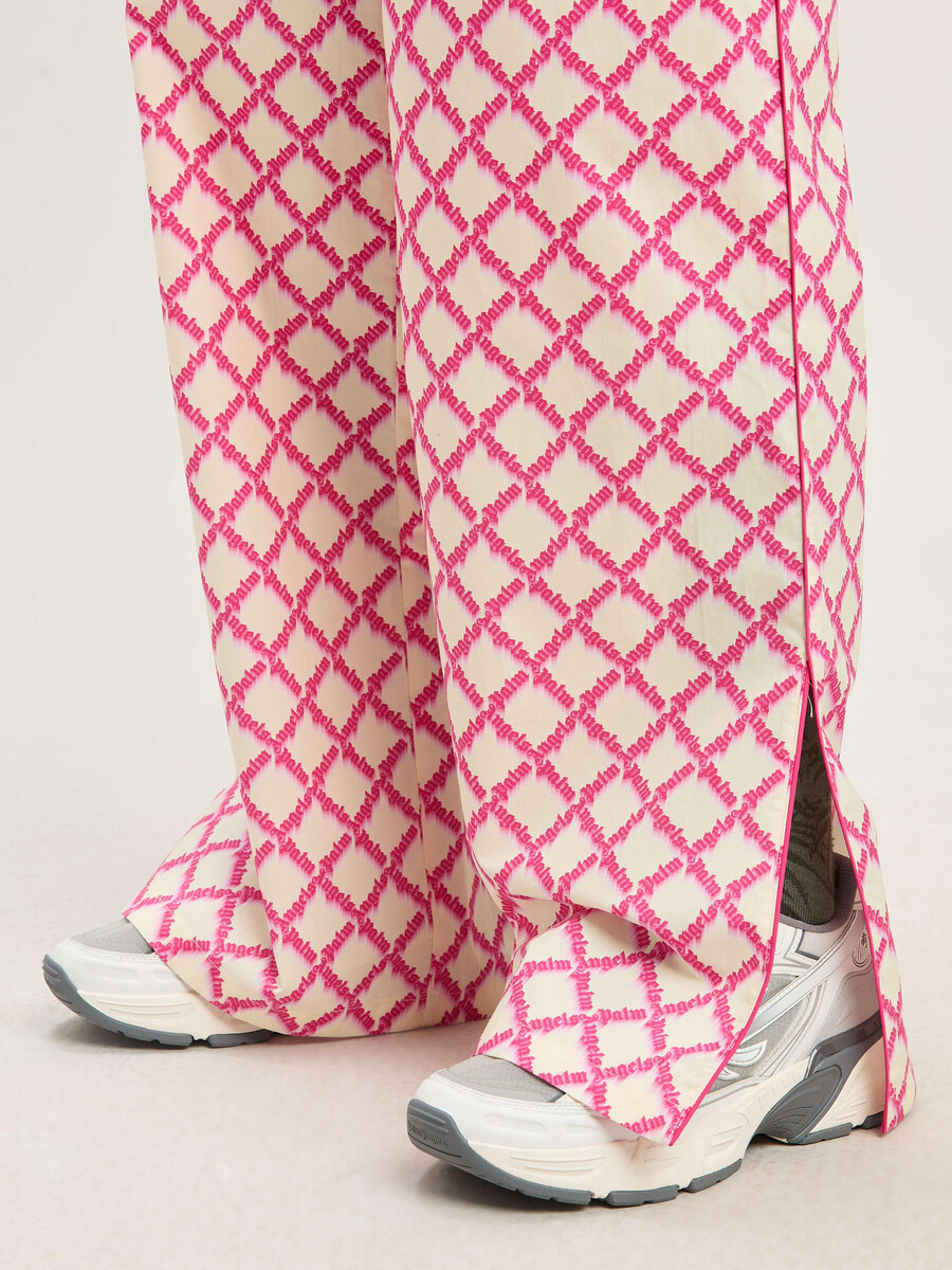 net logo split pants