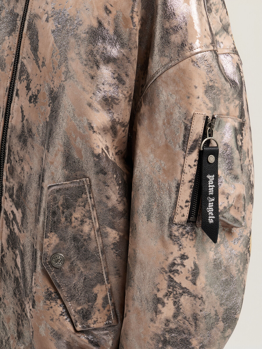 bomberjacke aus laminiertem leder
