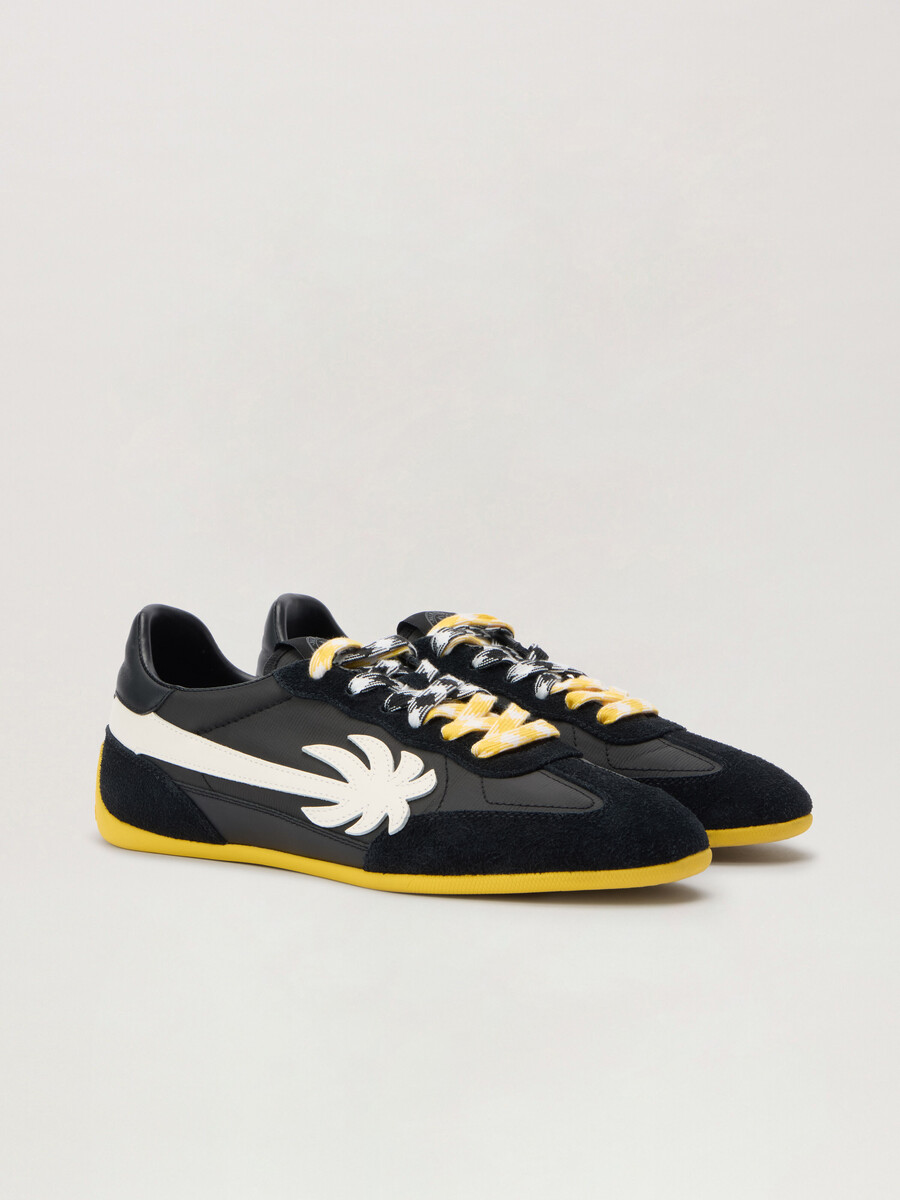 pa 5 sneakers