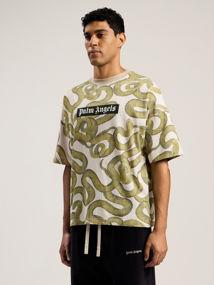 locker geschnittenes t-shirt mit schlangenmuster