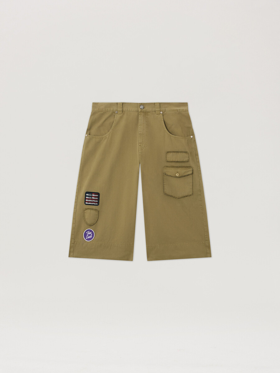 bermudashorts mit militäraufnäher