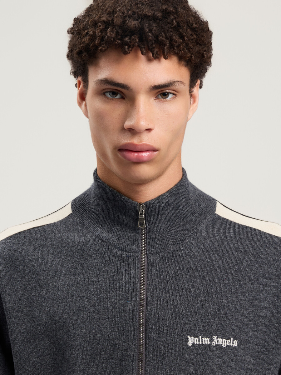 klassische strick-trainingsjacke mit logo