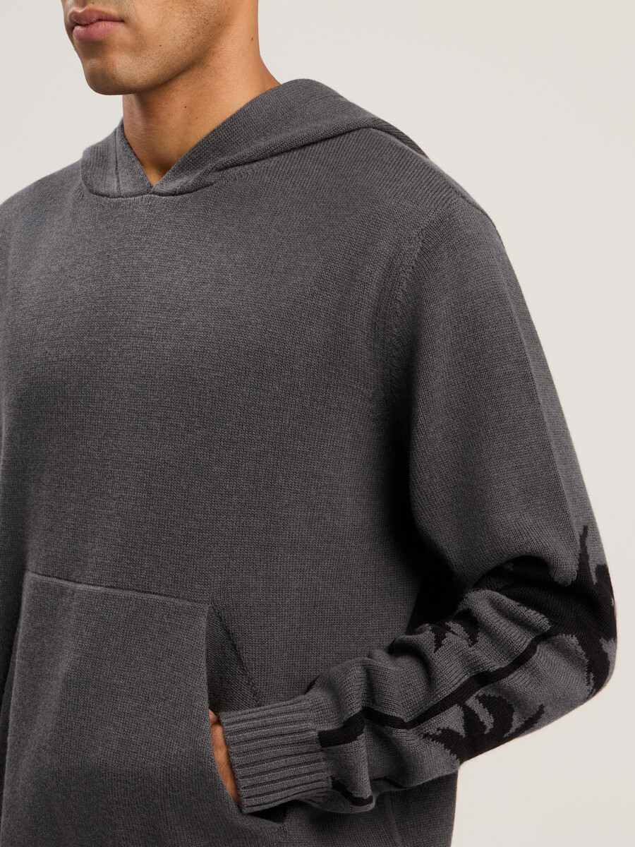 strickhoodie mit rückenmotiv
