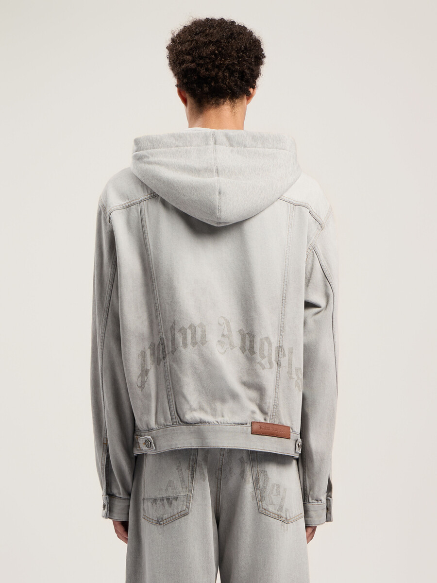 jeansjacke mit geschwungenem logo