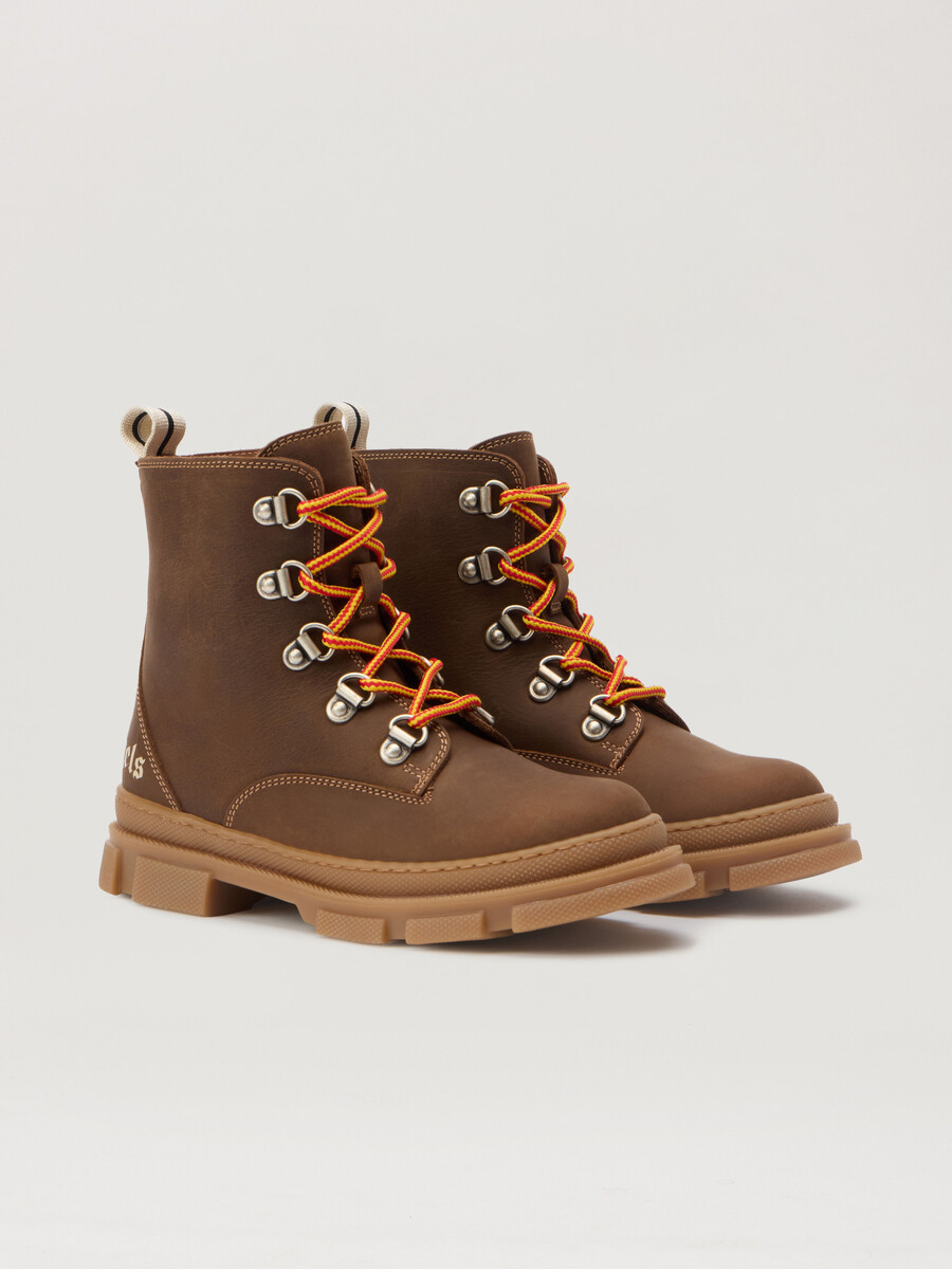 schnürstiefeletten