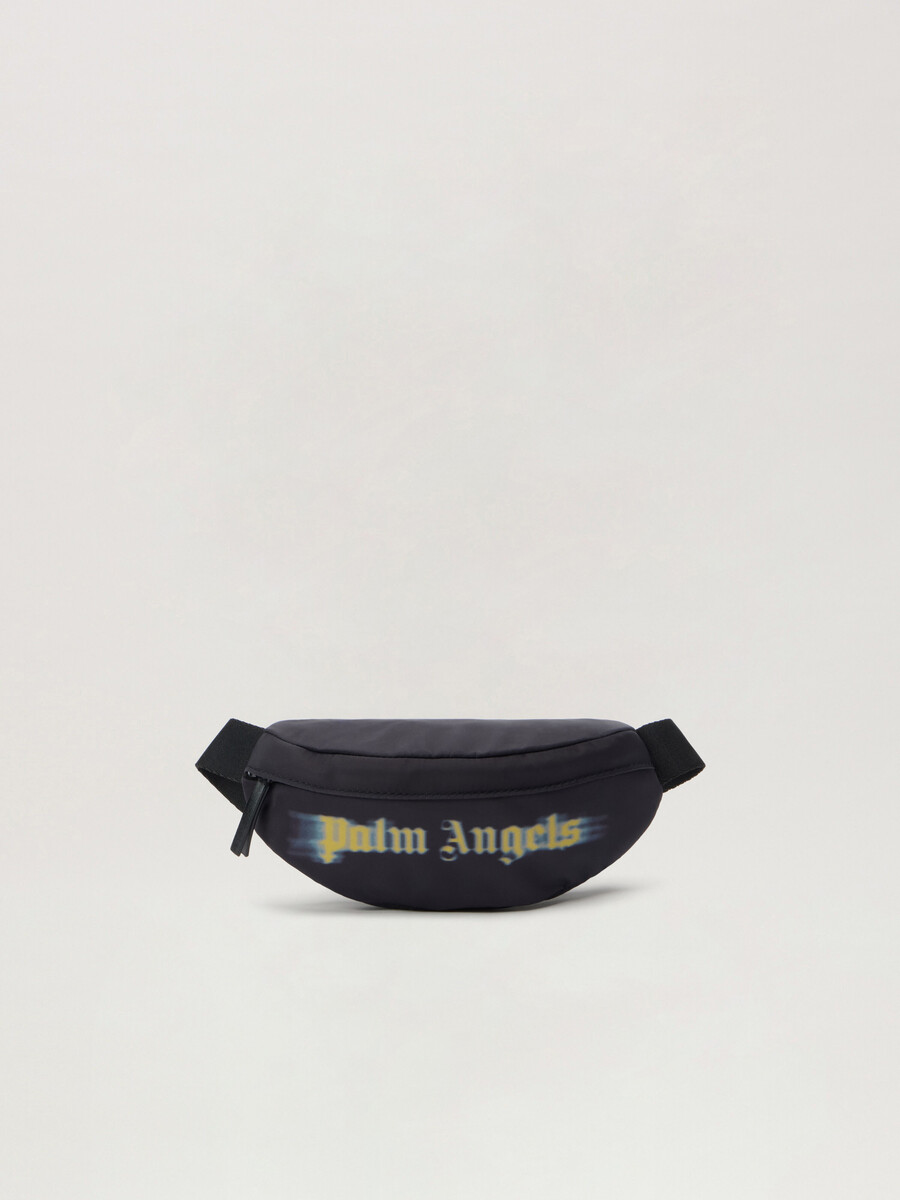 bauchtasche mit verschwommener logo-verpixelung