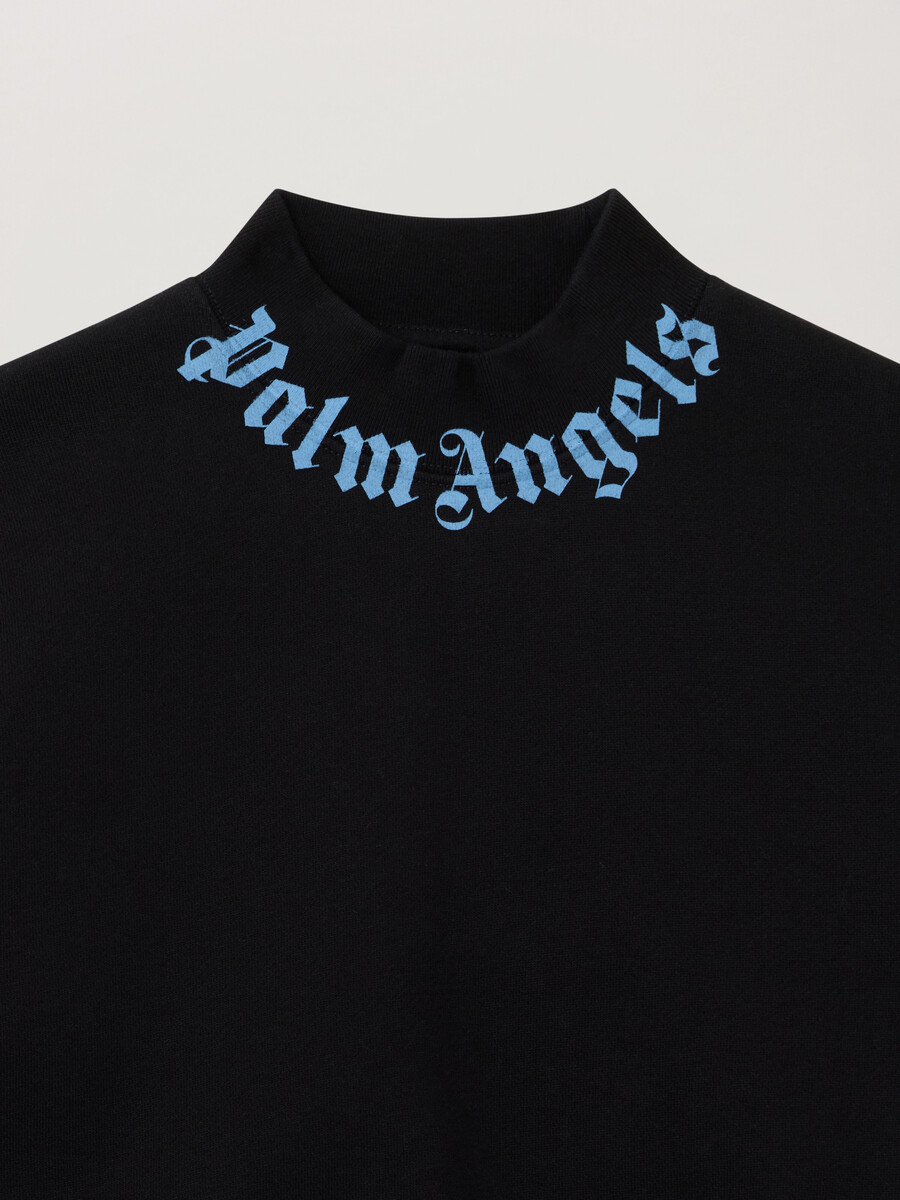 sweatshirt mit logo am kragen