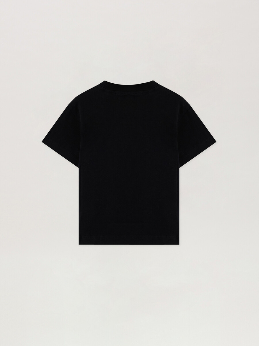 t-shirt mit verschwommenem logo