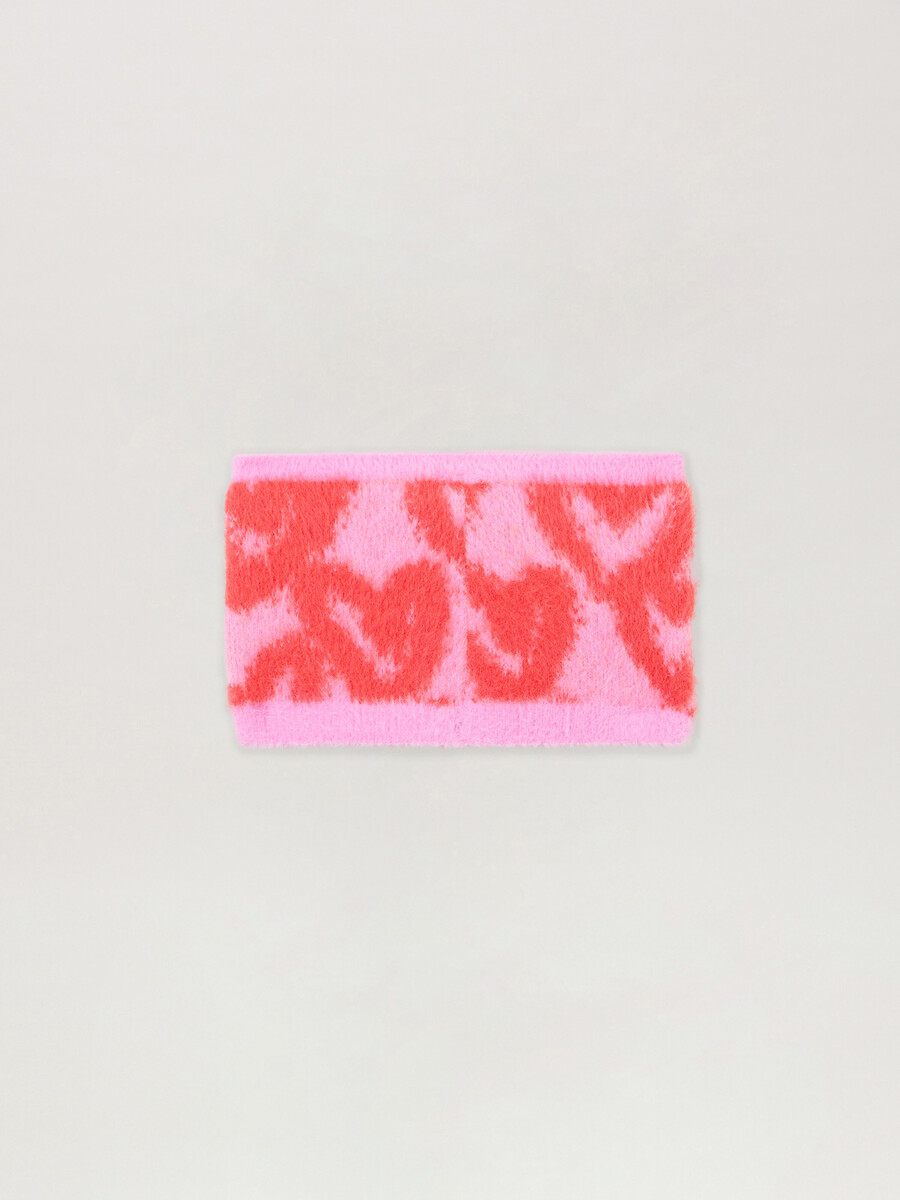 strickkragen mit sprühherzen